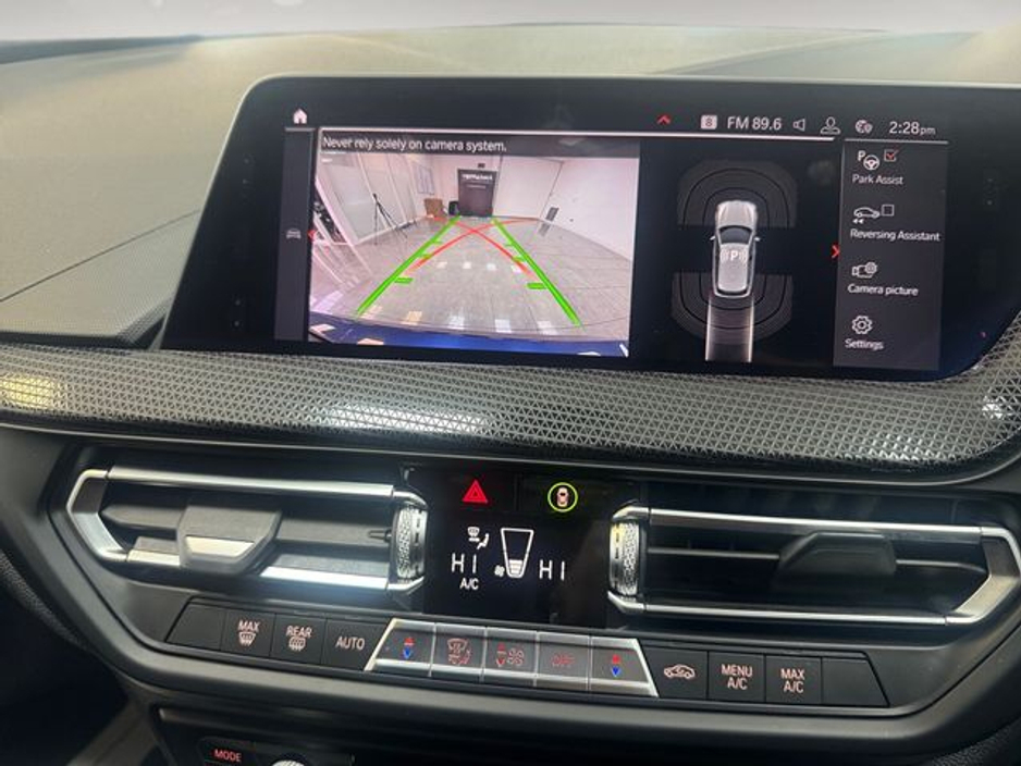 2020 BMW 1 Series - image 14