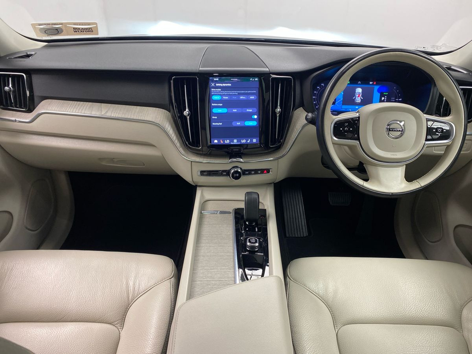 2023 Volvo XC60 - image 25