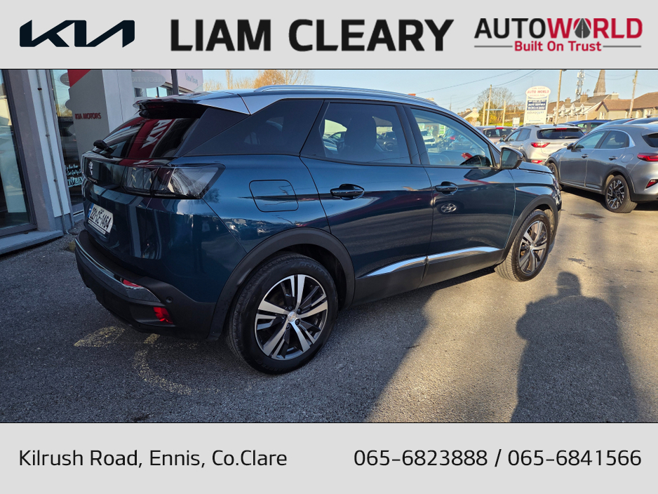 2022 Peugeot 3008 - image 4