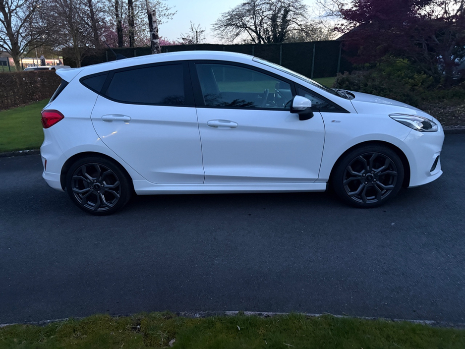 2021 Ford Fiesta - image 12