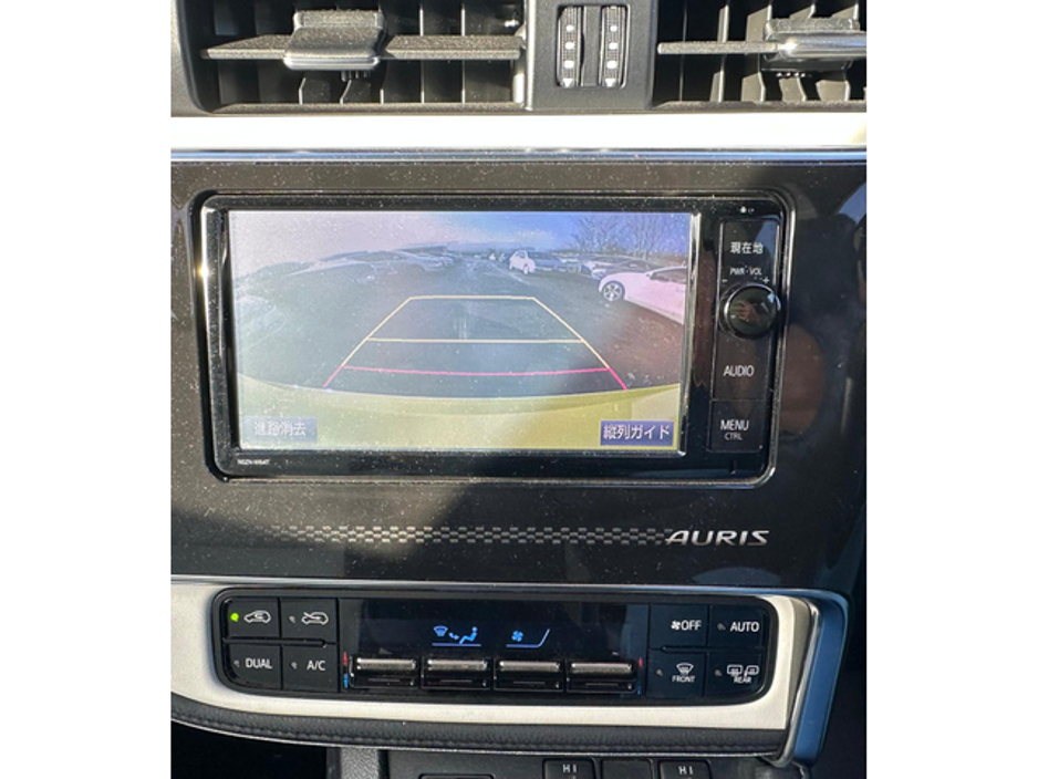 2016 Toyota Auris - image 18