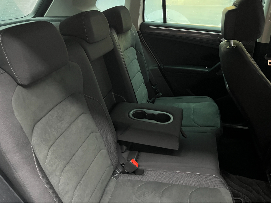 2020 Volkswagen Tiguan - image 15