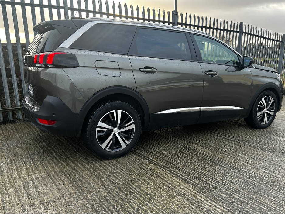 2020 Peugeot 5008 7 seater automatic sunroof high spec €29,995