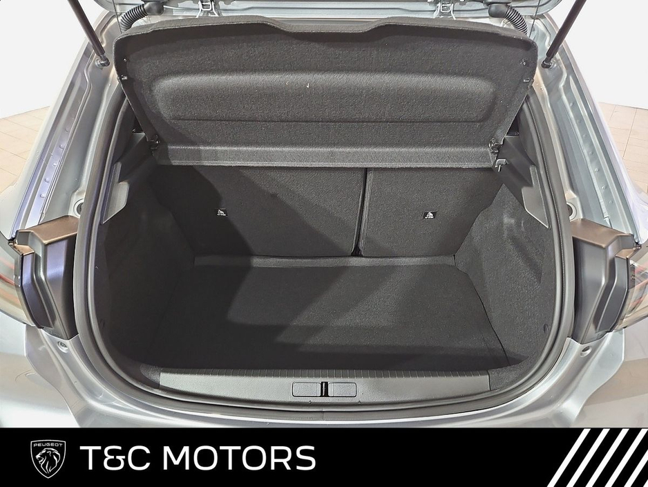 2026 Peugeot 208 - image 8