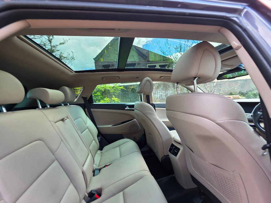 2016 Hyundai Tucson - image 11