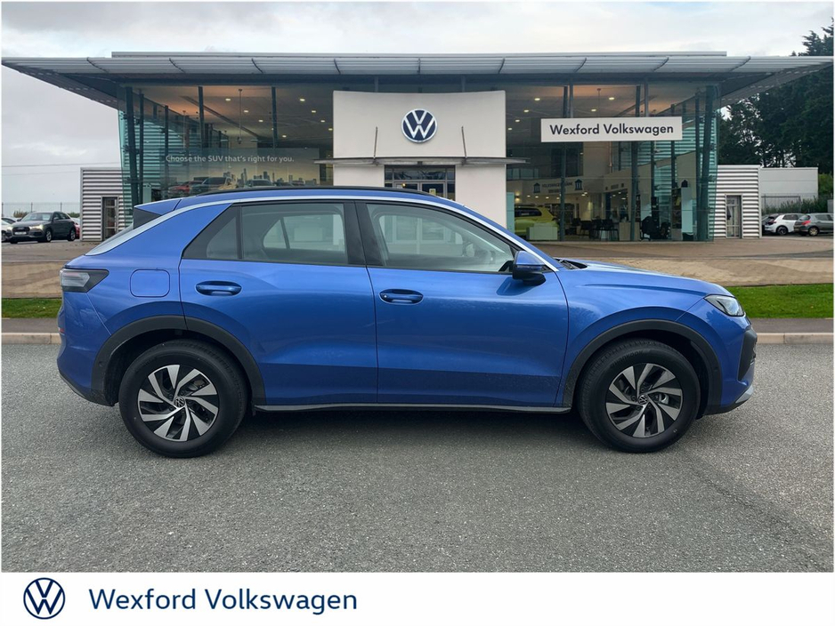 2026 Volkswagen T-Roc - image 4