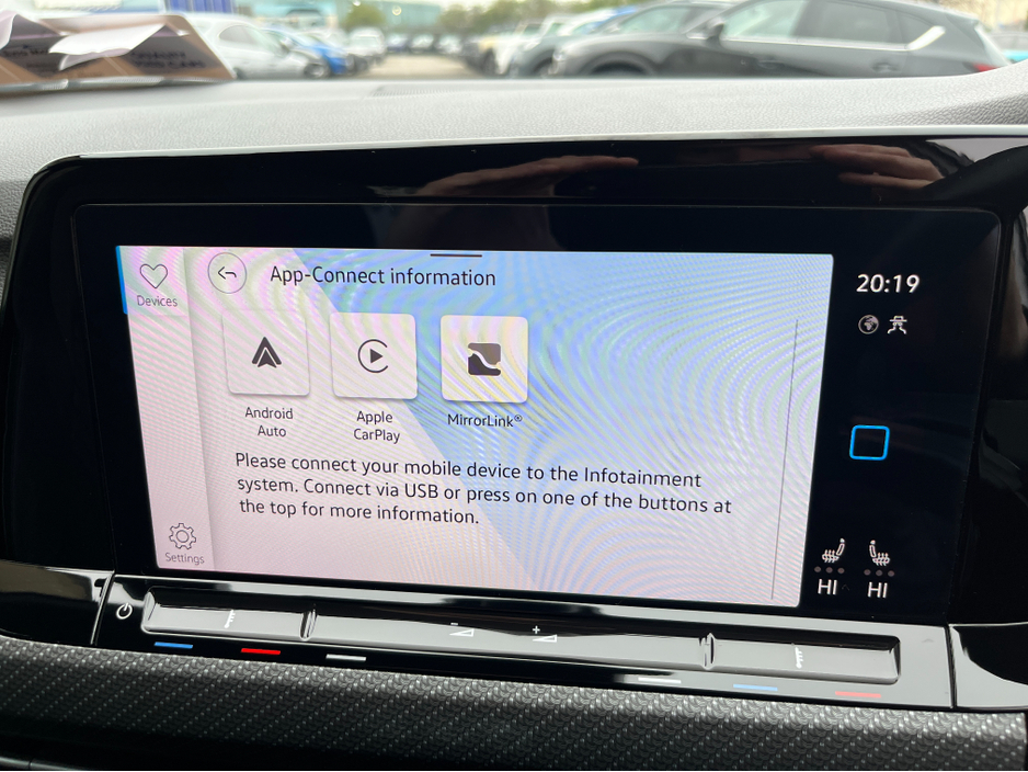 2022 Volkswagen Golf - image 20