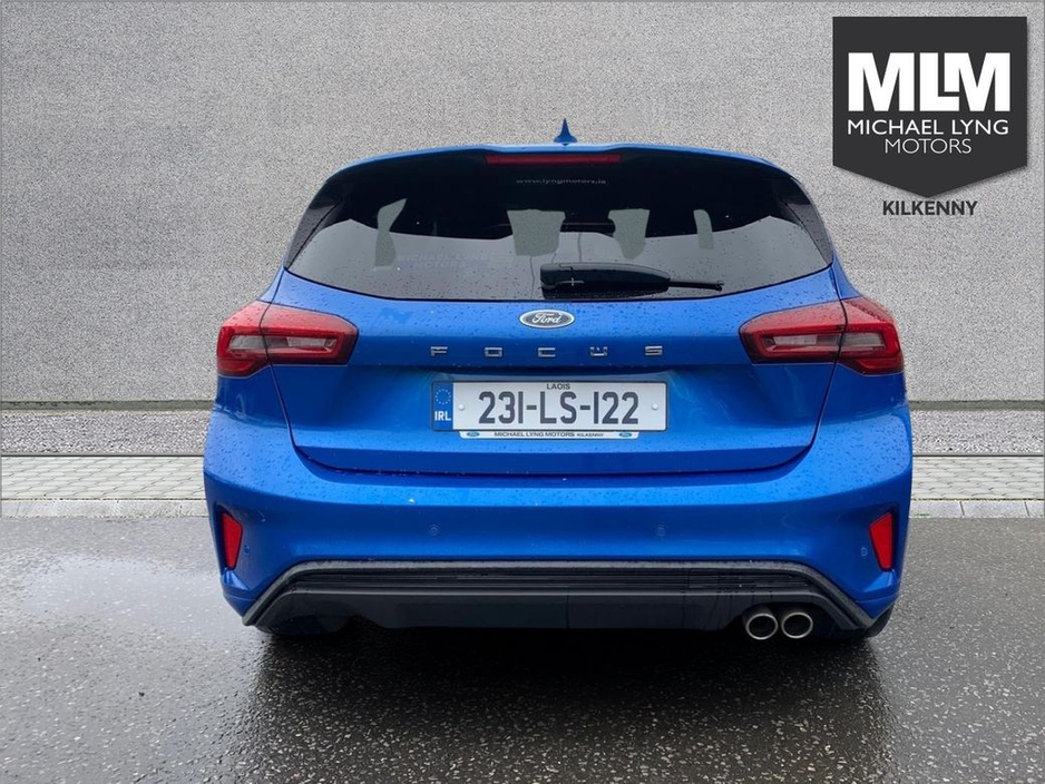 2023 Ford Focus - image 7