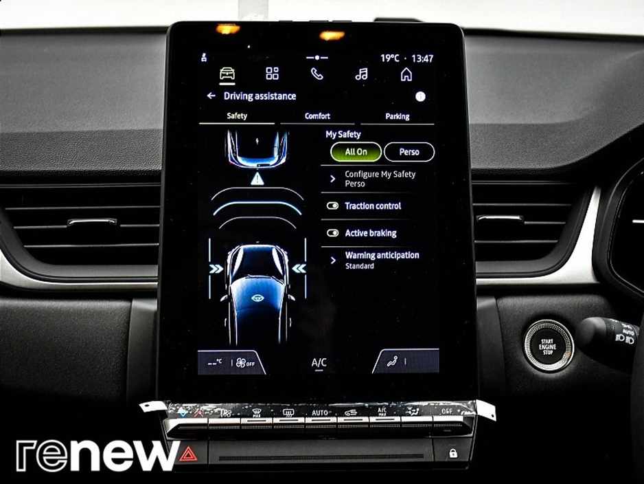 2026 Renault Captur - image 29