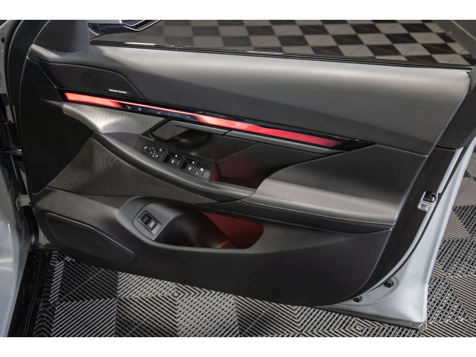 2025 BMW 5 Series 530e M Sport €63,950