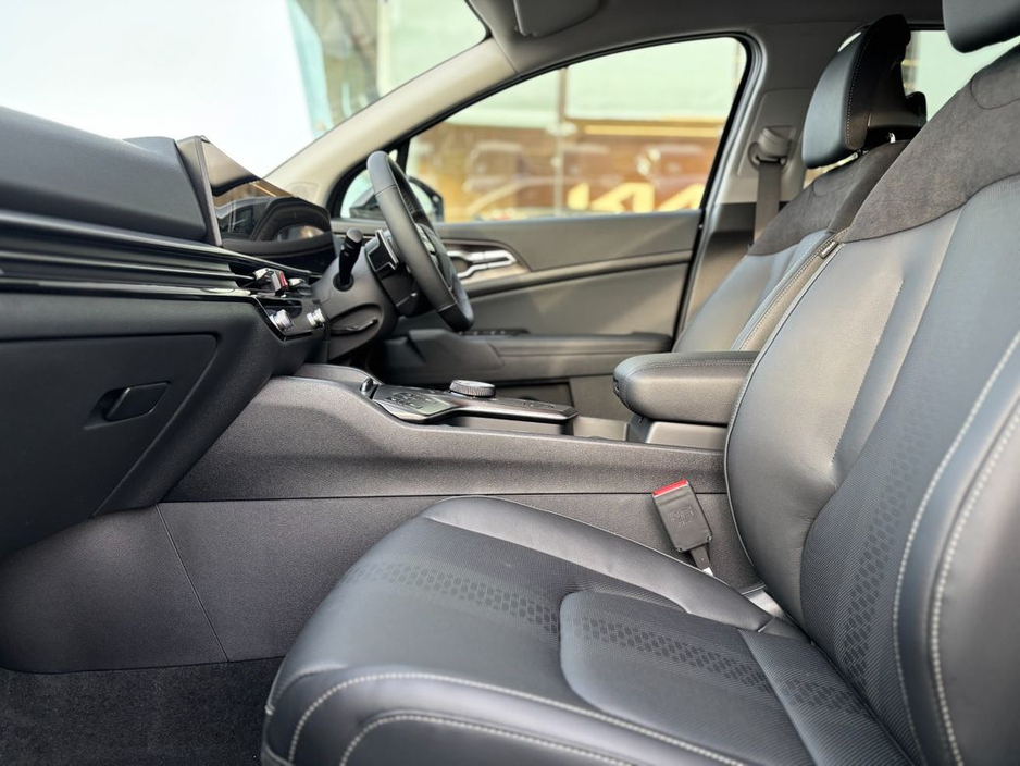 2026 Kia Sportage - image 2