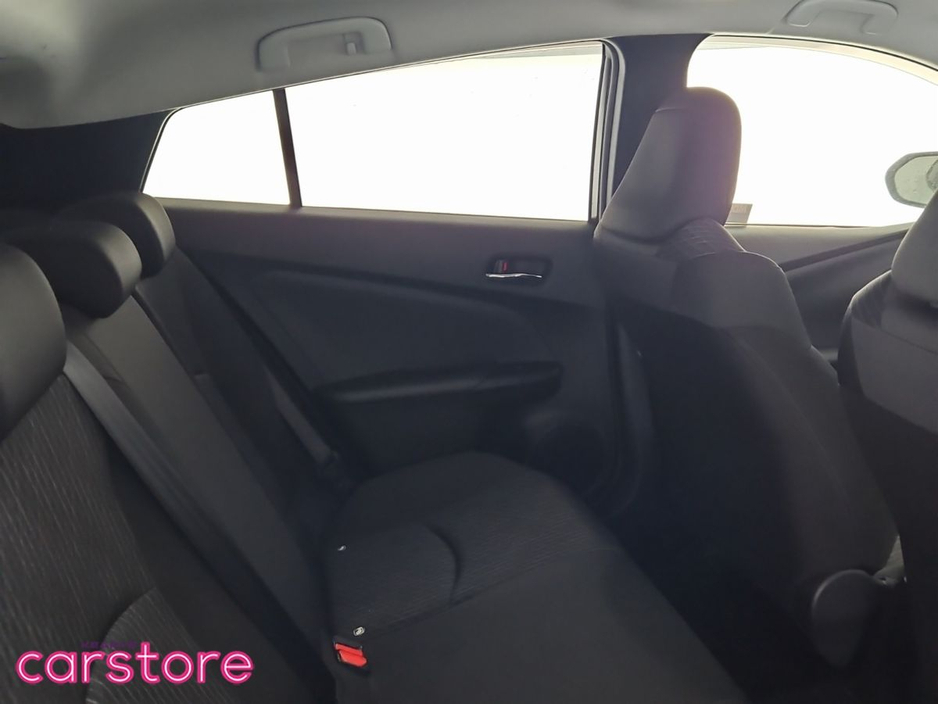 2017 Toyota Prius - image 10