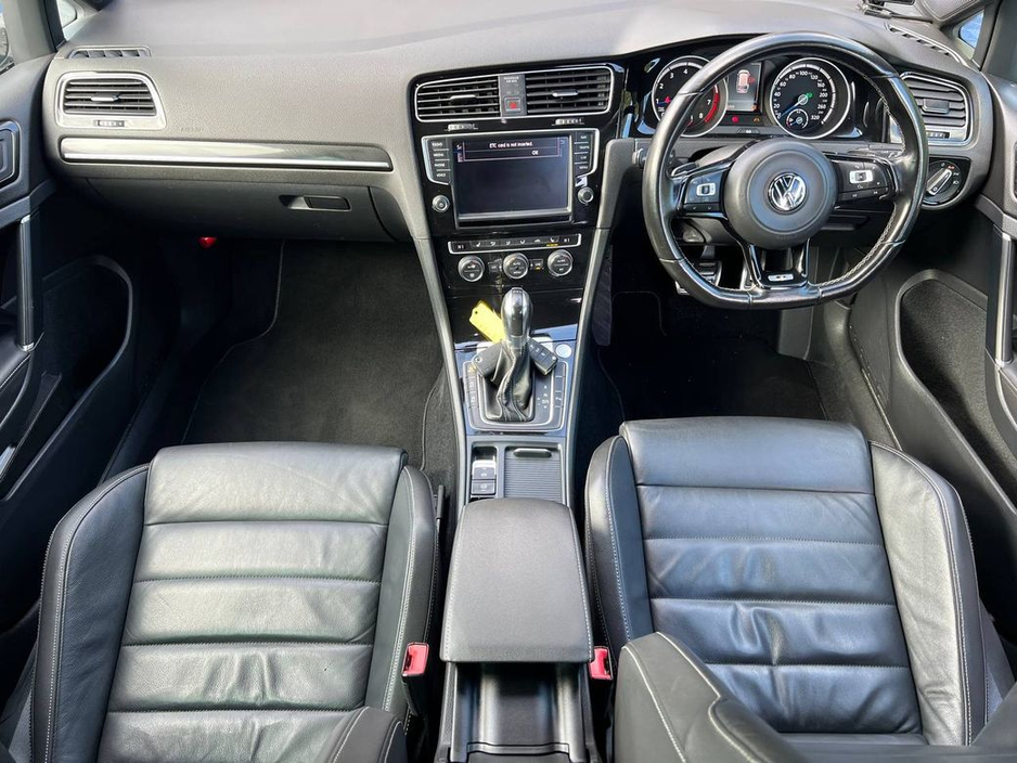 2016 Volkswagen Golf - image 10