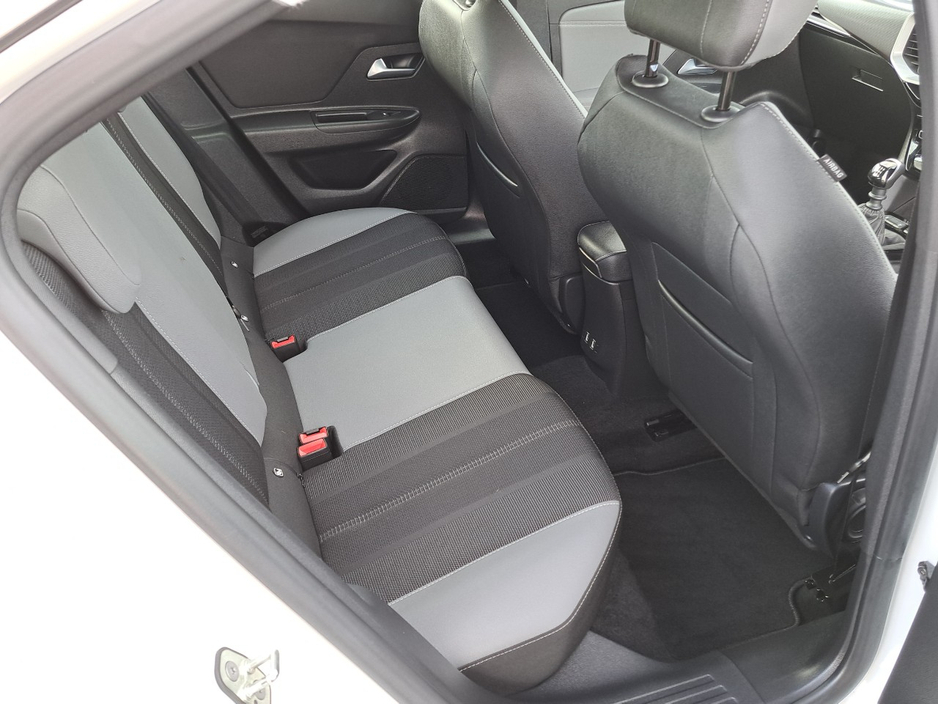 2024 Opel Mokka - image 16