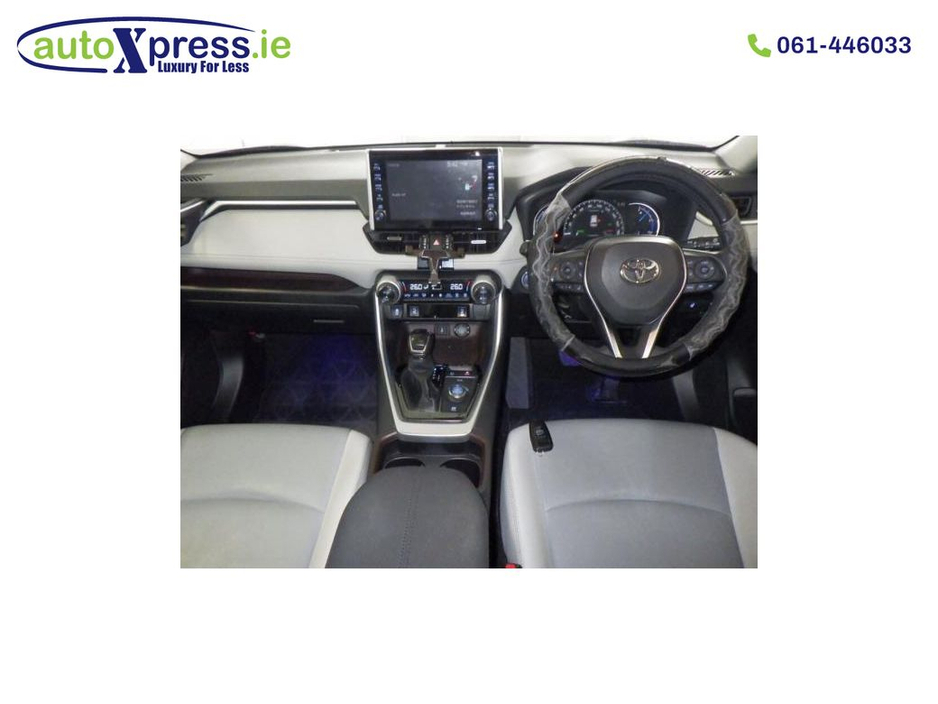 2021 Toyota Rav4 - image 2