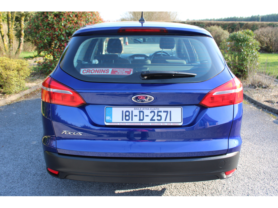 2018 Ford Focus - image 12