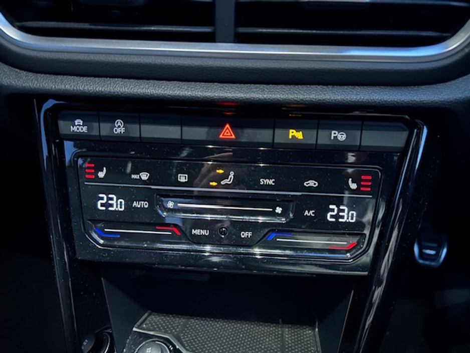 2023 Volkswagen T-Roc 2.0 TDI 116HP R-Line M6F Top spec €31,995