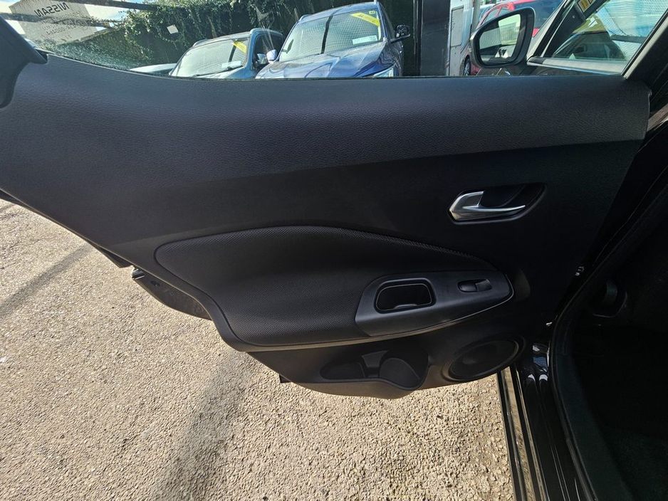 2022 Nissan Juke - image 28