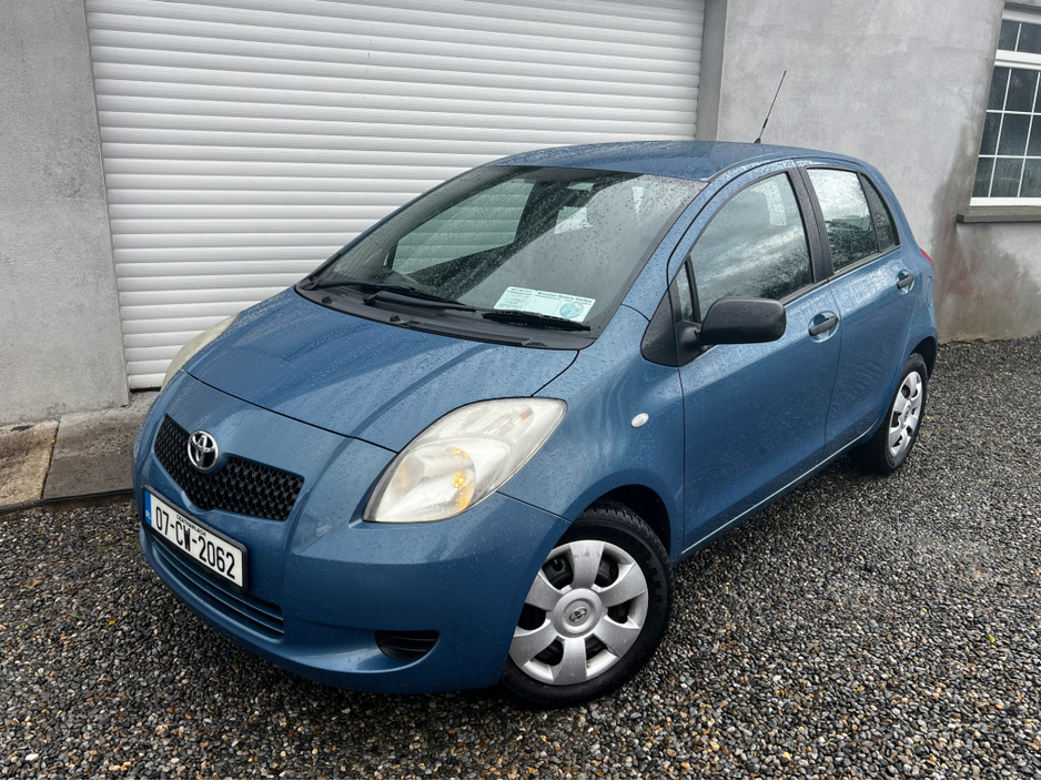 2007 Toyota Yaris - image 6