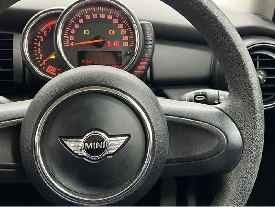 2016 MINI Cooper 1.2 Automatic, Reversing camera €13,895
