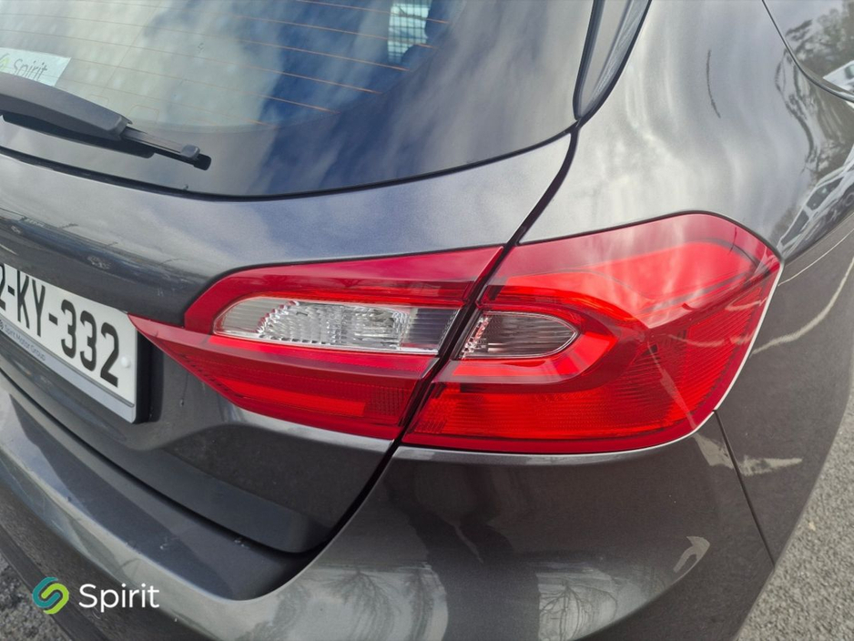 2020 Ford Fiesta - image 20