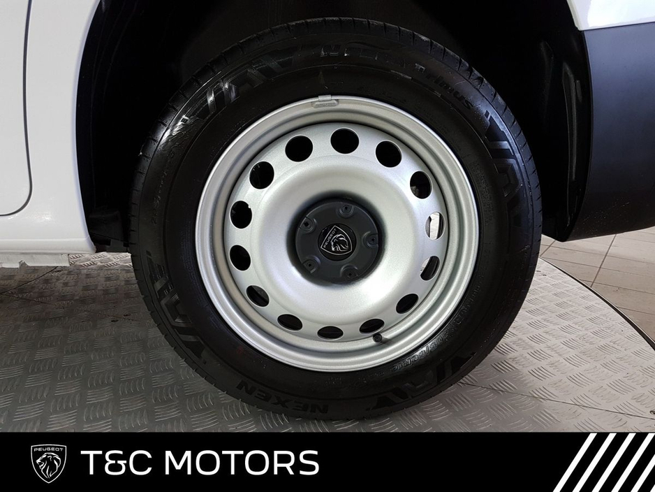 2025 Peugeot Partner Demo Model - *Price Ex VAT* PARTNER PRO PLUS 1.5 HDI 100 - 1,000KG, Remainder of 5 year warranty €21,134