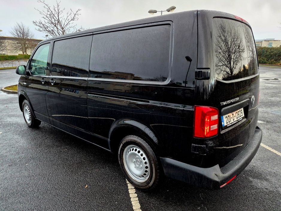 2020 Volkswagen Transporter  €14,663