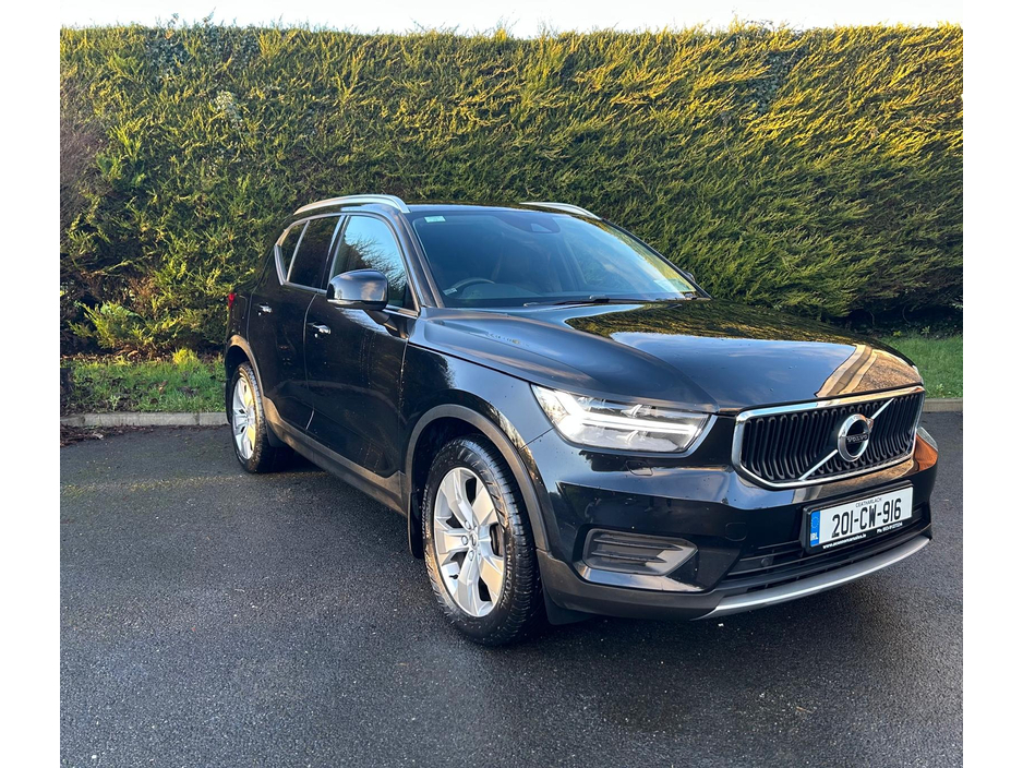 2020 Volvo XC40 D3 MOMENTUM 5DR €27,750