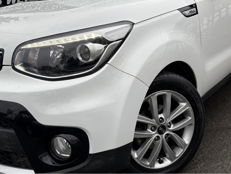 2018 Kia Soul - image 8