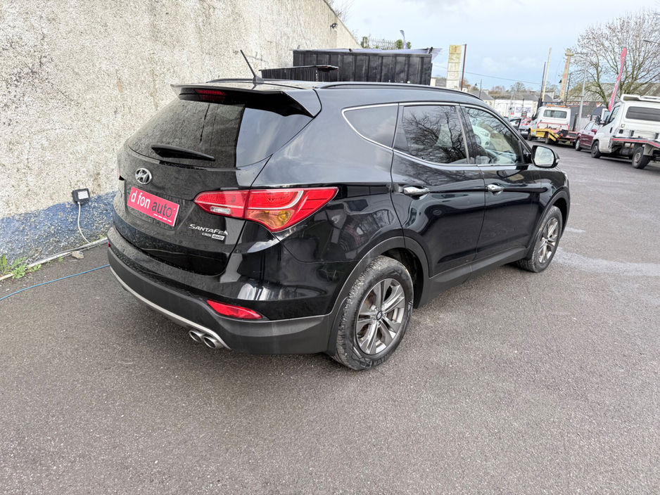 2015 Hyundai Santa Fe - image 8