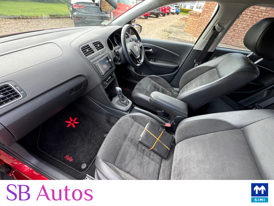 2017 Volkswagen Polo - image 12