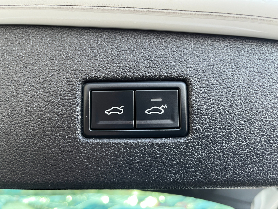 2018 Volkswagen Tiguan R-LINE 4 MOTION AUTOMATIC 2.0 DIESEL //HIGH SPEC//FULL LEATHER HEATED FRONT AND REAR SEATS//360 PARKING CAMERAS//ADAPTIVE CRUISE CONTROL// €27,950