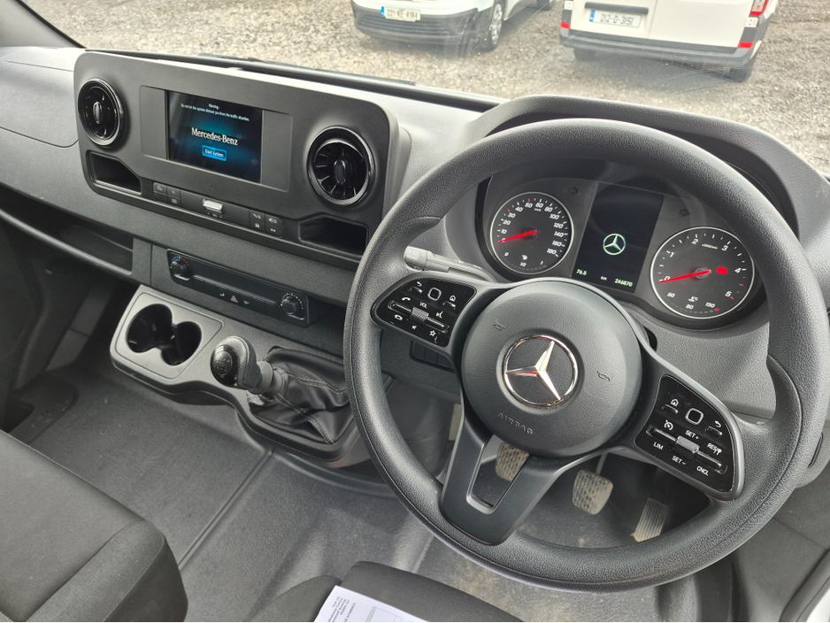 2023 Mercedes-Benz Sprinter - image 6