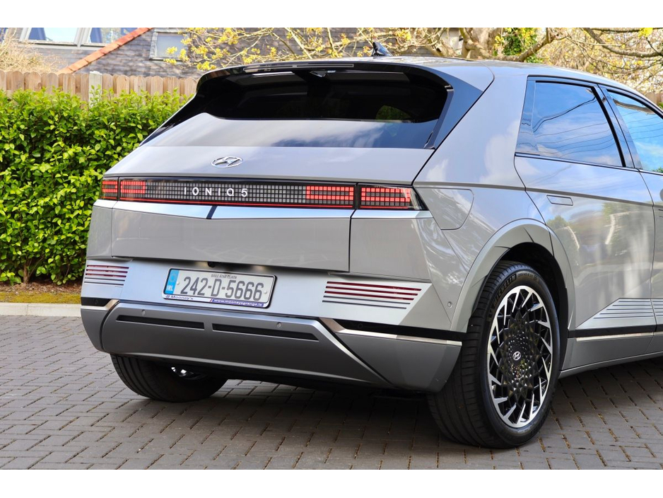 2024 Hyundai Ioniq 5 - image 7