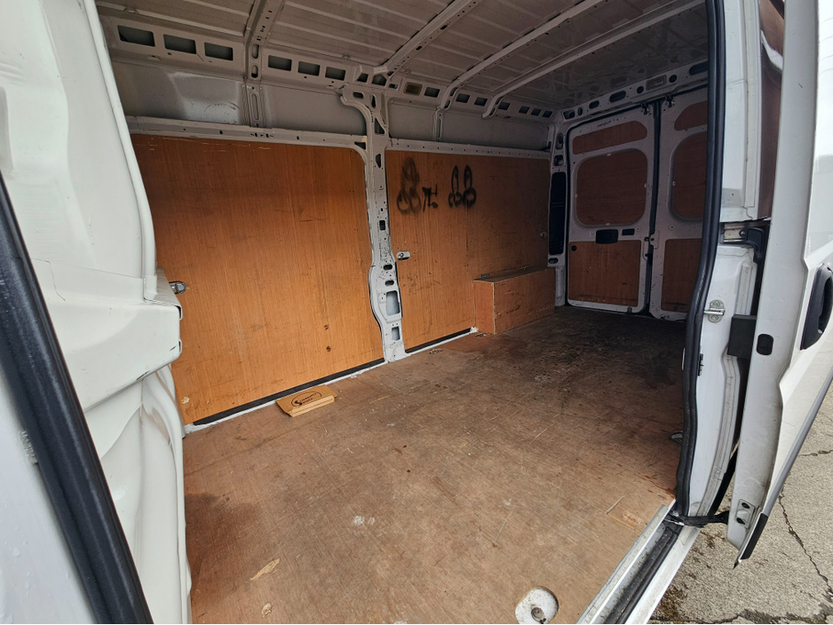 2022 Opel Movano - image 11