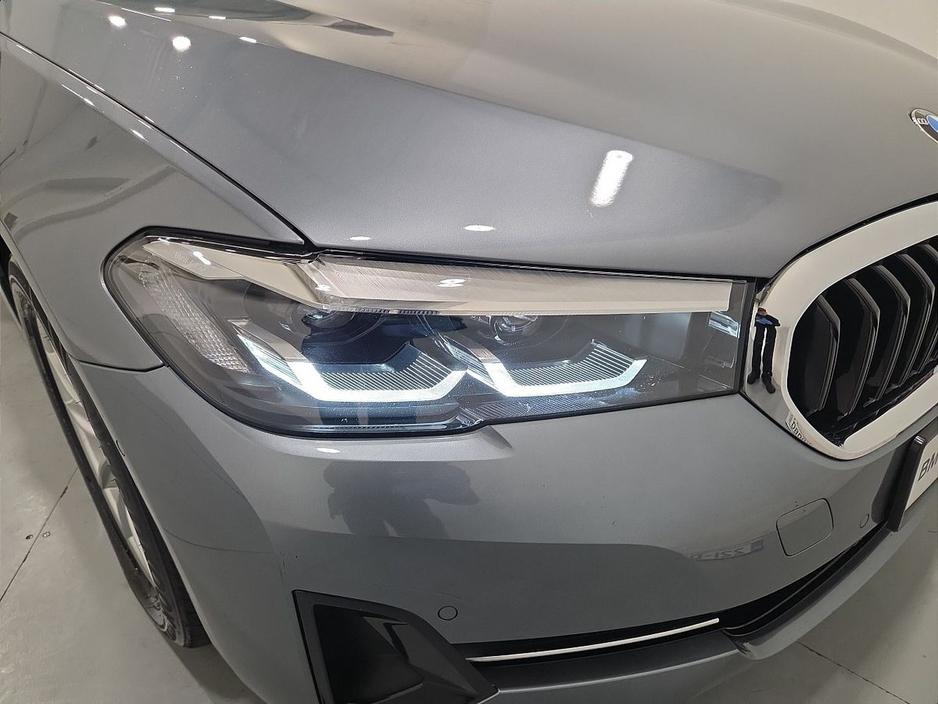 2022 BMW 5 Series 520d SE Saloon €37,950