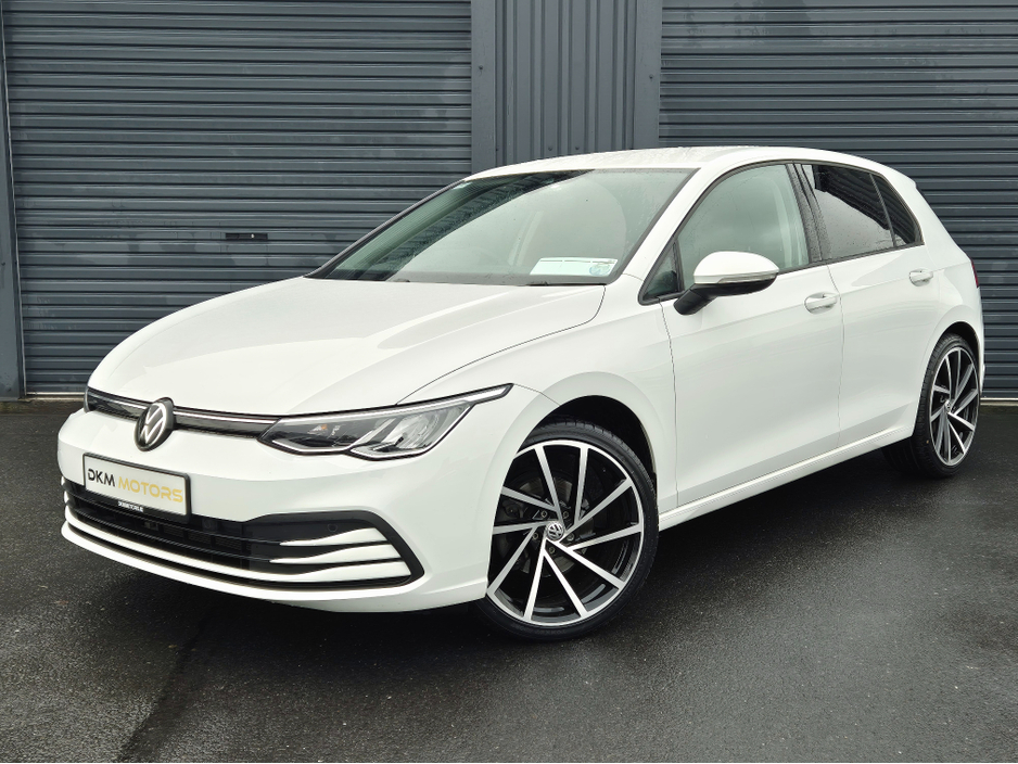 2023 Volkswagen Golf 2.0 TDI LIFE €26,995