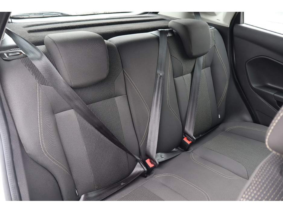 2017 Ford Fiesta - image 21