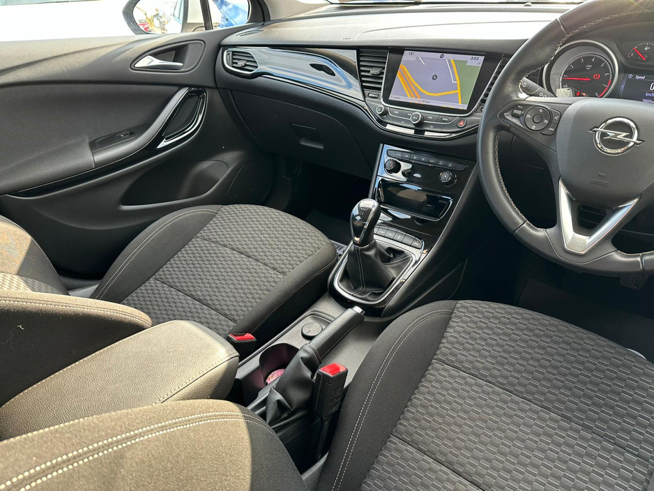 2018 Opel Astra - image 16