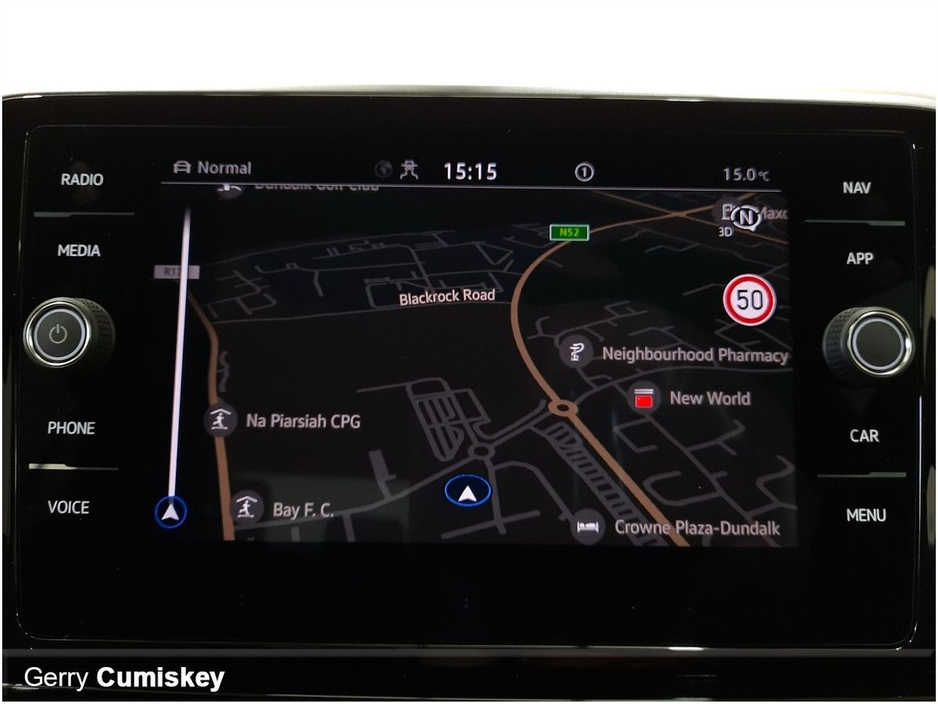 2025 Volkswagen T-Roc - image 9