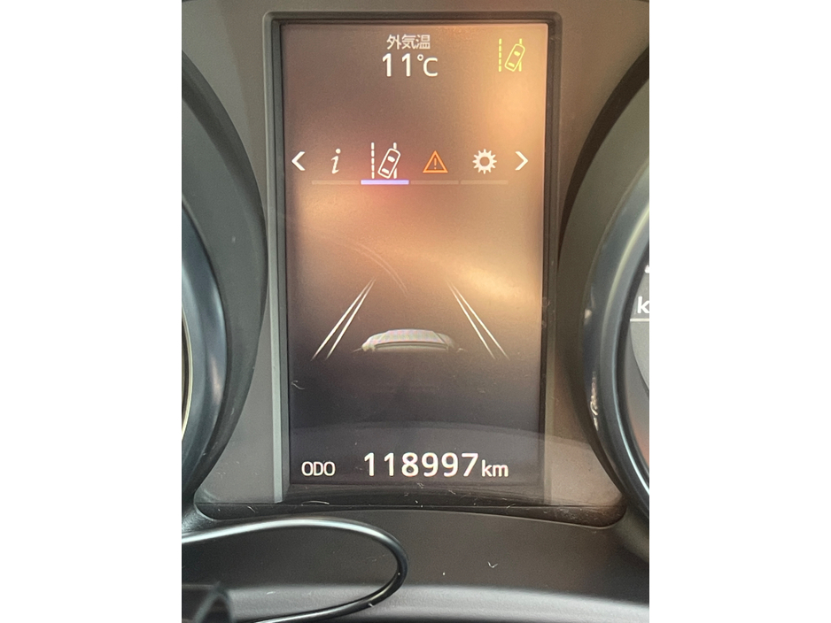 2016 Toyota Auris - image 15