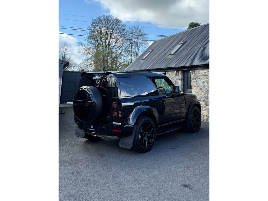 2026 Land Rover Defender - image 4