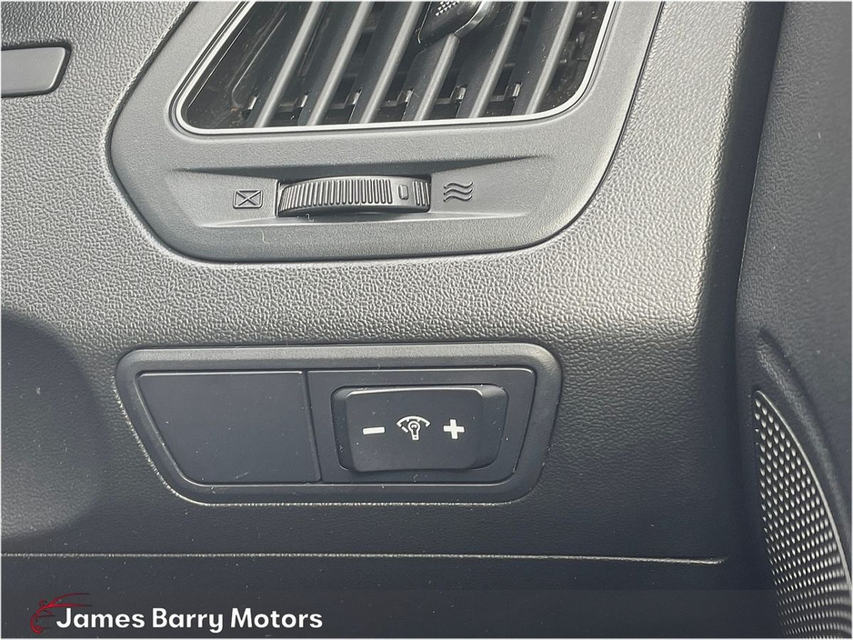 2014 Hyundai ix35 - image 16