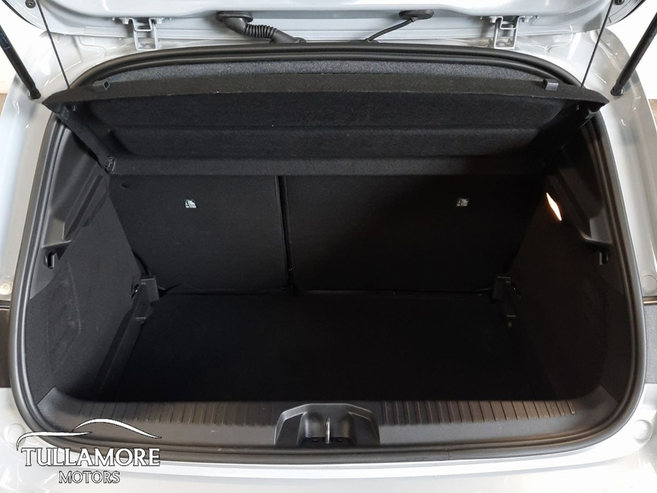 2025 Renault Clio - image 9