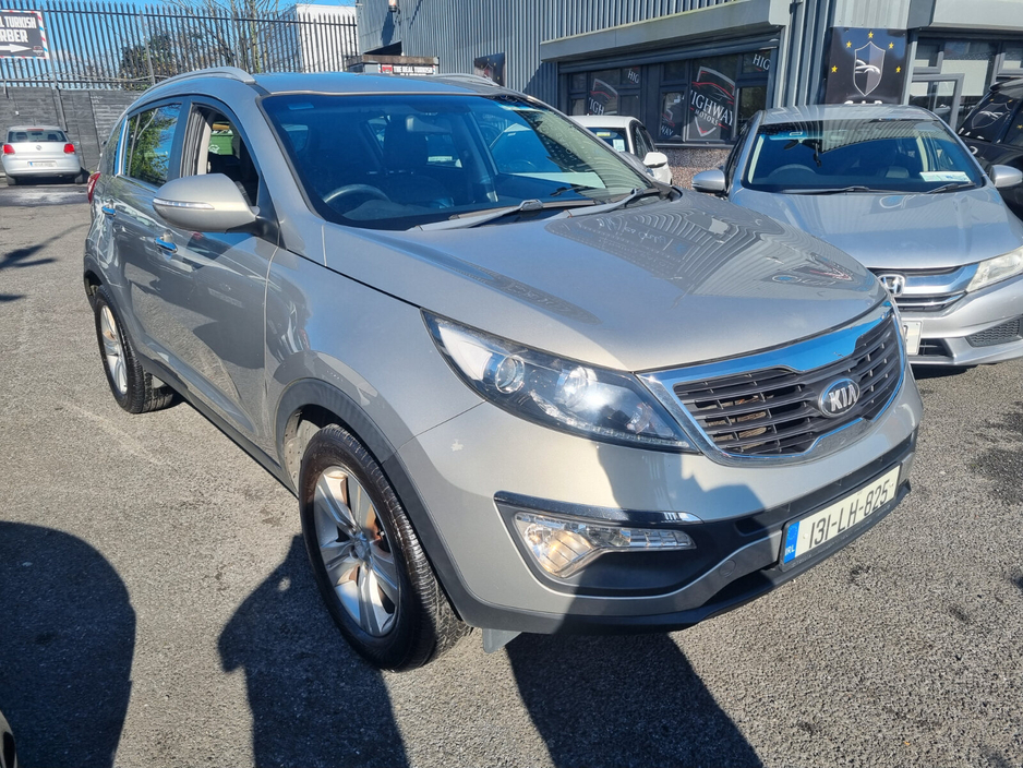 2013 Kia Sportage - image 2