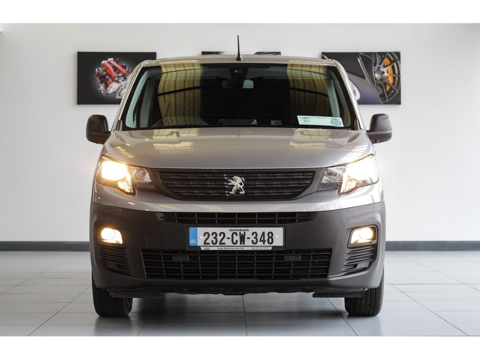 2023 Peugeot Partner - image 5