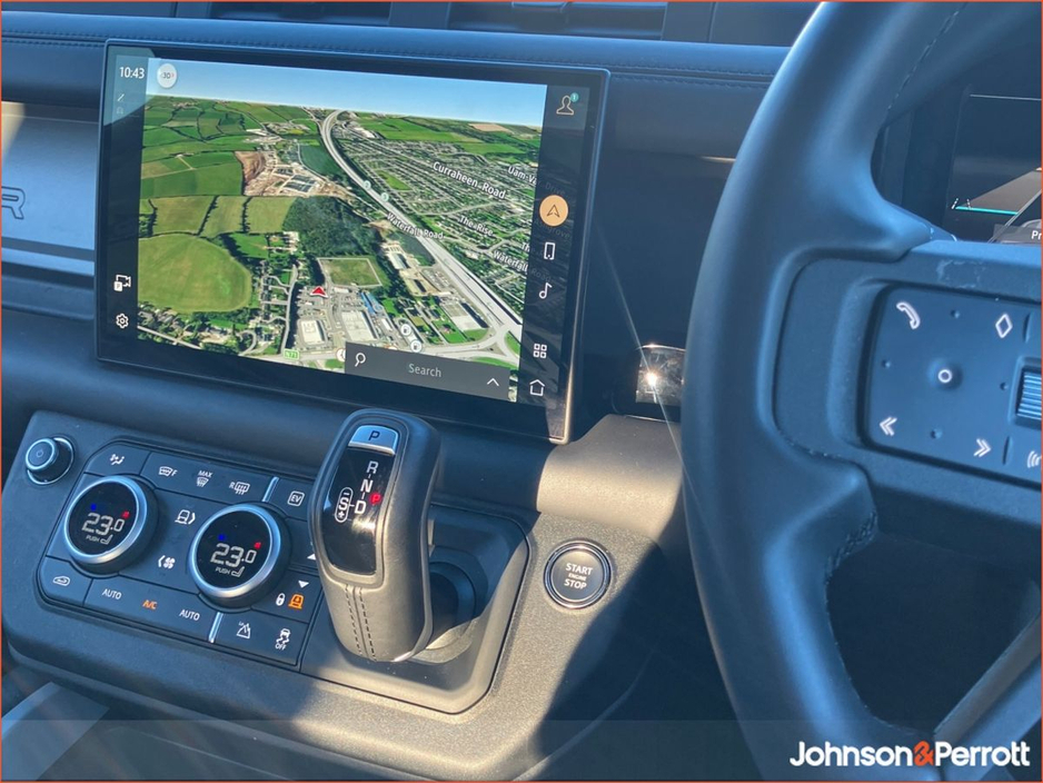 2025 Land Rover Defender - image 10