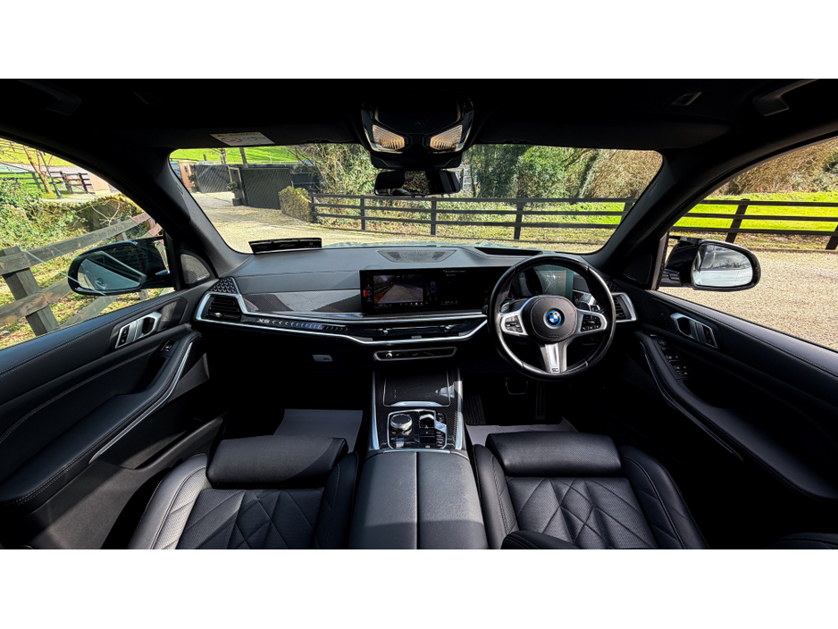 2023 BMW X5 - image 15