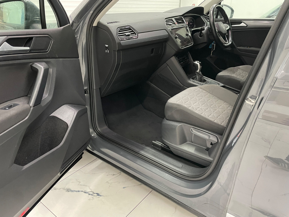 2023 Volkswagen Tiguan  €31,995