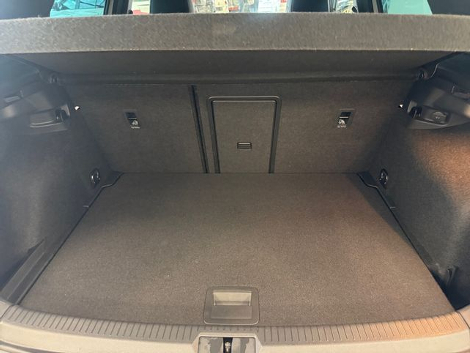 2019 Volkswagen Golf - image 17